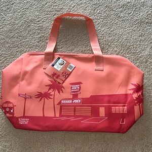 New Trader Joe's Large Reusable Insulated Bag